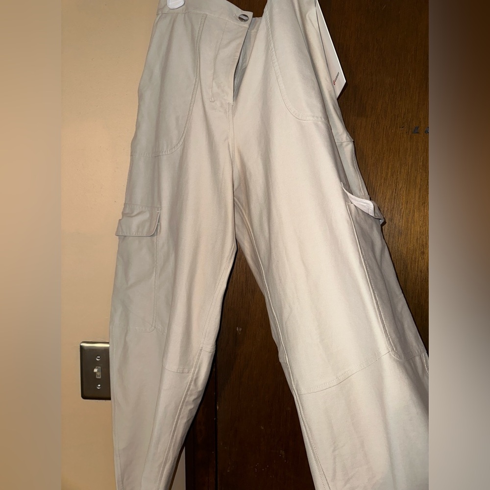 Lululemon Light Utilitech Cargo Pant HR Pant - Size 29